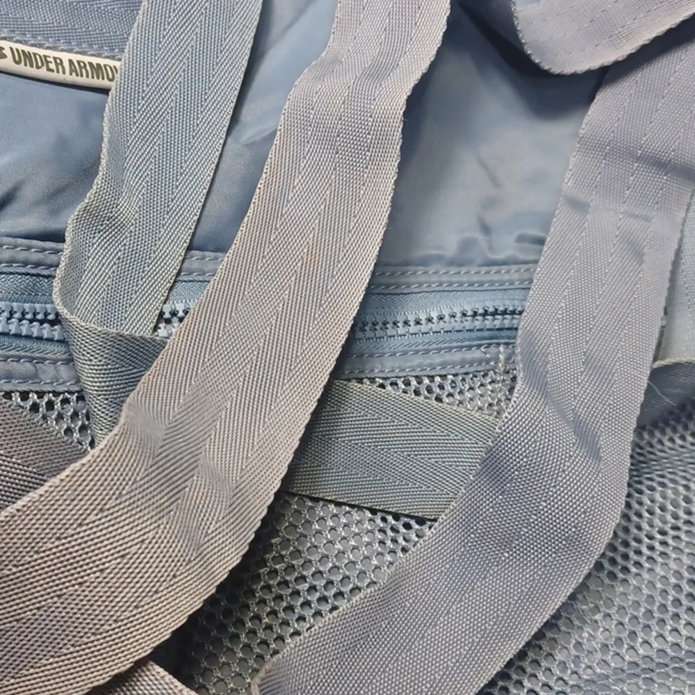 Under Armour large messenger bag - Picture 15 of 16